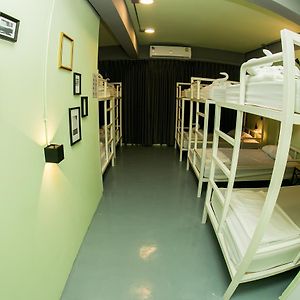 Dormitory Room Mixed