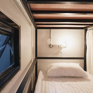 Dormitory Room Mixed