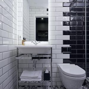 Deluxe  Ground Floor Apartment