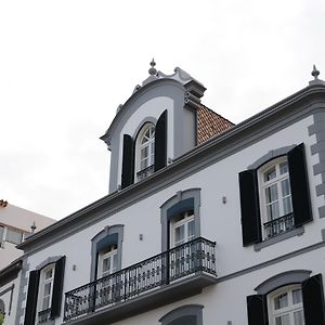 Edificio Charles 201