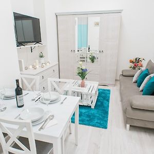 Vintage Apartment In The Center