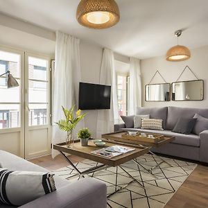 Appartement à 3 Chambres à Coucher