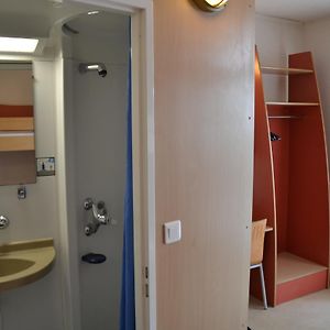 Chambre Juste Pour Hommes Dortoir