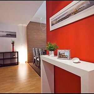 Appartement à 3 Chambres à Coucher