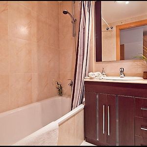 Appartement à 3 Chambres à Coucher