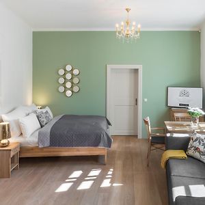 Studio de Luxe