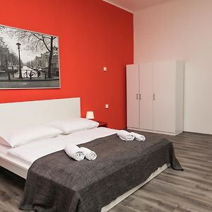 Appartement à 2 Chambres à Coucher