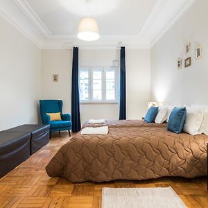 Cruz Apartments