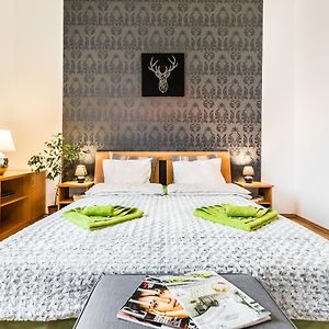 Appartement à 2 Chambres à Coucher