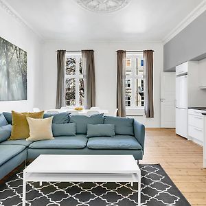 Appartement à 4 Chambres à Coucher