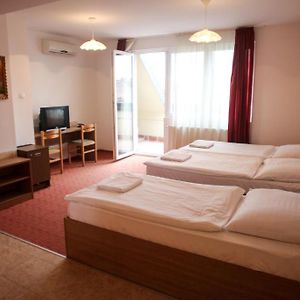 Chambre Standarde Triple