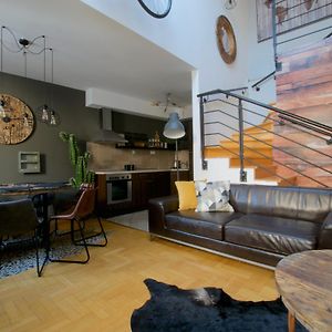 Luxury Apartment by Hi5 - Gozsdu Suite