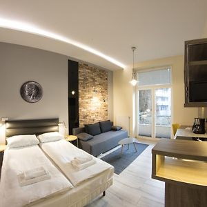Studio de Luxe