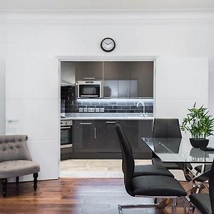 Fleet Street Apartment 3