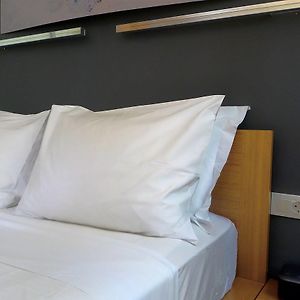 I'Zaz Lofts