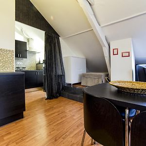 Appartement Mansardé à 1 Chambre à Coucher