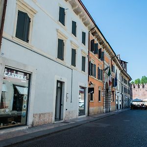 Carrera Home Appartamenti Verona - Bike Hotel