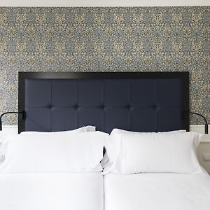 Appartement à 3 Chambres à Coucher