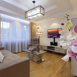 The Queen Luxury Apartments - Villa Giada