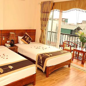 Sunflower Hotel & Travel