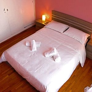Life Houses Sweet Apartment