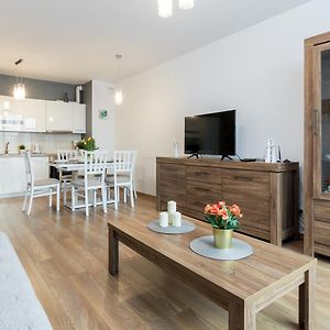 Wawrzynca Apartment With Parking