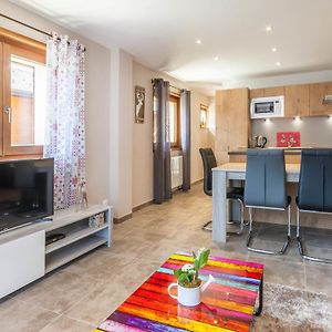 Appartement à 2 Chambres à Coucher