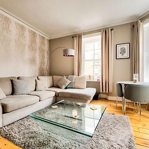 Appartement à 2 Chambres à Coucher