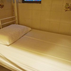 Dormitory Room Mixed