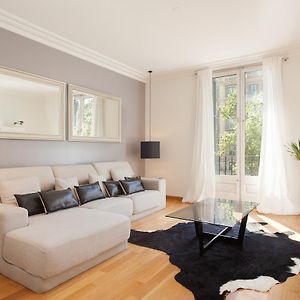 Appartement à 3 Chambres à Coucher