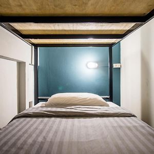 Dormitory Room Mixed