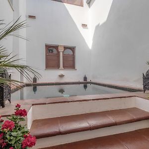 Apartasuites Alberca Deluxe