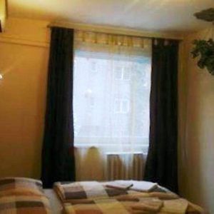 Studio Lit King-Size