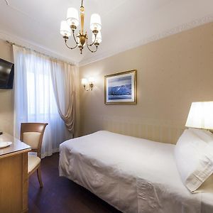 Chambre Compacte Simple
