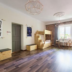 Dormitory Room Mixed