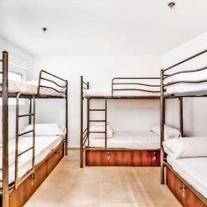 Dormitory Room Mixed