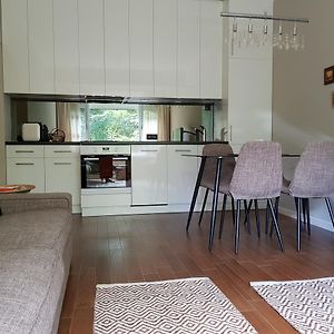 Appartement à 2 Chambres à Coucher