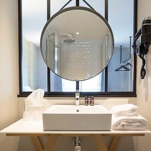 Chambre Standarde Lit Queen-Size