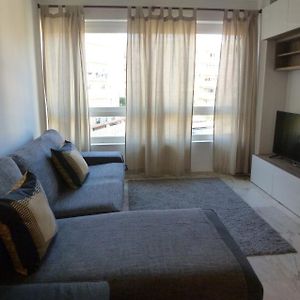 Appartement à 2 Chambres à Coucher