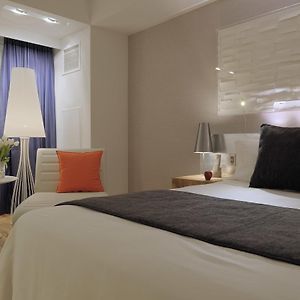 Chambre Lit King-Size avec Accès aux Personnes Handicapées