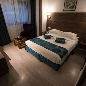 Chambre Standarde Lit Queen-Size