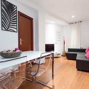 Appartement à 3 Chambres à Coucher