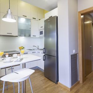 Appartement à 2 Chambres à Coucher