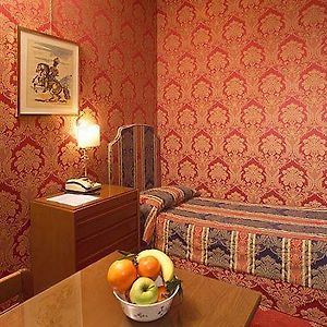 Chambre Simple de Base