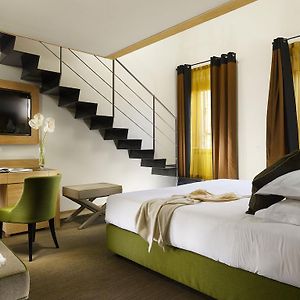 Deluxe  Separate Building King Suite