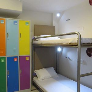 Chambre Juste Pour Hommes Dortoir
