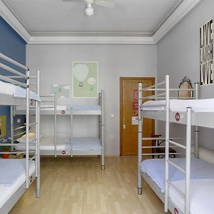 Dormitory Room Mixed