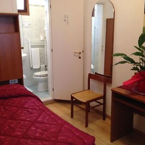 Chambre Standarde Simple