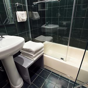 Private Bathroom Triple Room