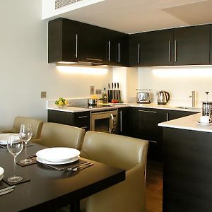 Appartement à 2 Chambres à Coucher